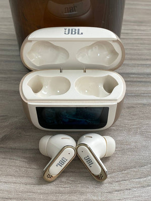 Audífonos Inalambricos JBL®  Tour Pro 5