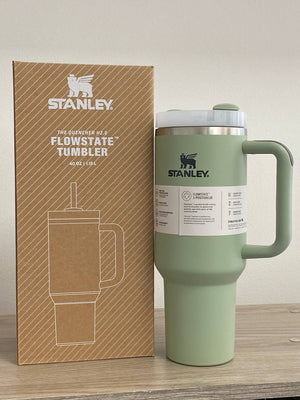 Termo Stanley ® CONSERVA frio o calor.